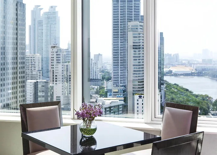 Grande Centre Point Terminal21 Hotel 5*