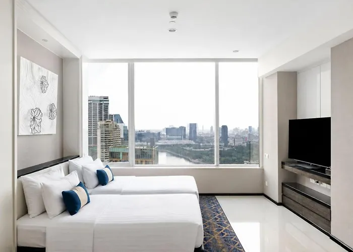 Grande Centre Point Terminal21 Hotel 5*